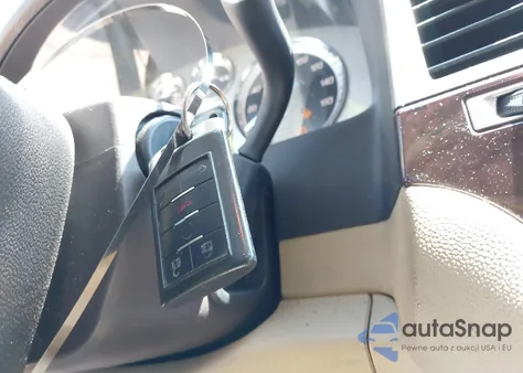 2010 Cadillac Escalade Premium из США, поврежденный, VIN 1GYUCCEF0AR155906